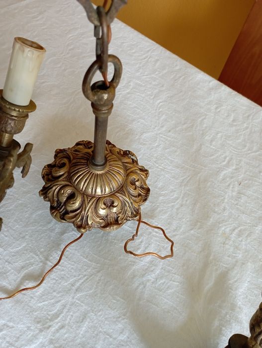 Candeeiro antigo em bronze