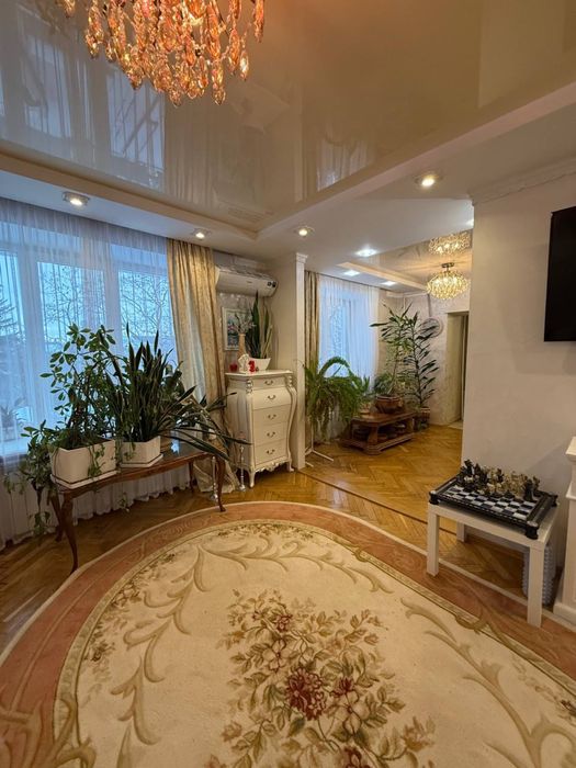 Продаж елітної квартири в центрі м.Луцьк