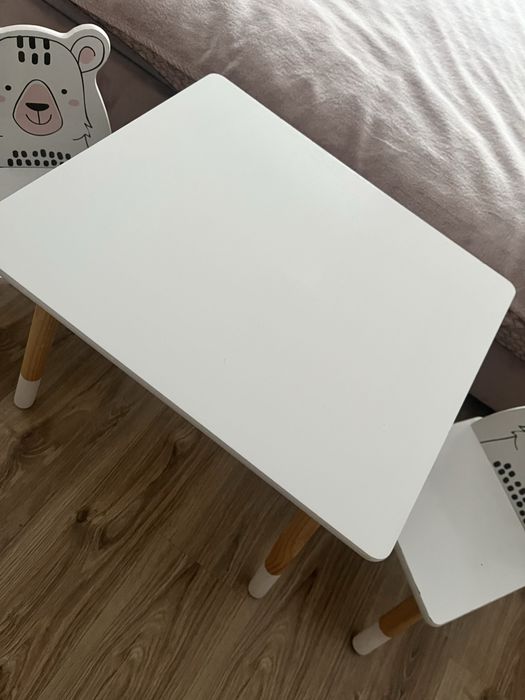 Stoliczek i krzesełka dzieciece