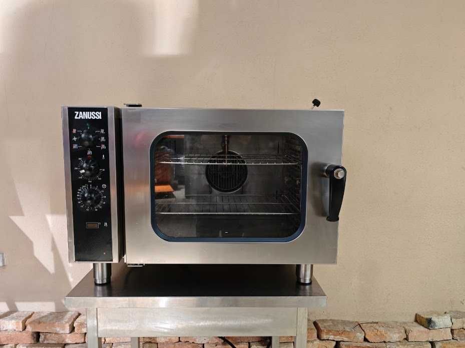 Piec konwekcyjno-parowy Zanussi 6×GN 1/1 – 7,7 kW – stan bardzo dobry
