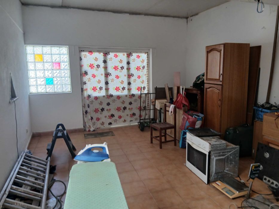 Espaço Comercial para Aluguer — 410 m² | 2 Ruas | Grande Potencial