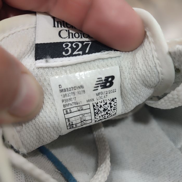 Кросівки New Balance 327 41 розмір