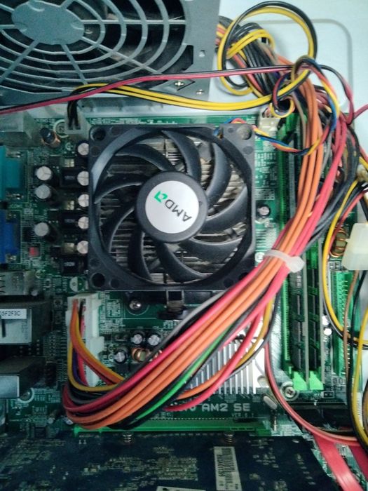 Комп'ютер, системний блок.