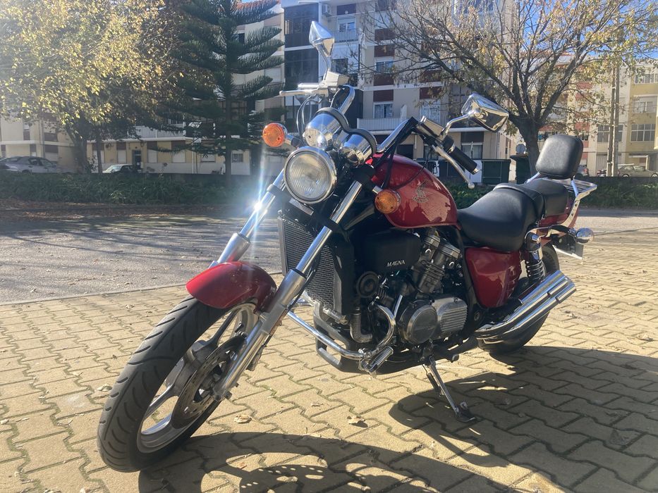 Honda VF700c Supermagna