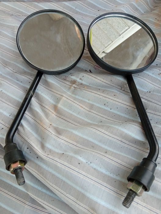 Vendo jogo de espelhos para mota