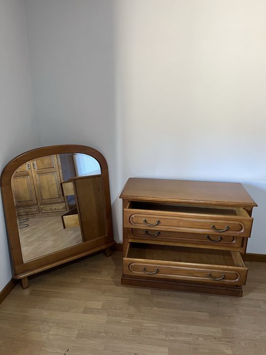 Conjunto mesas de cabeceira + comoda com espelho