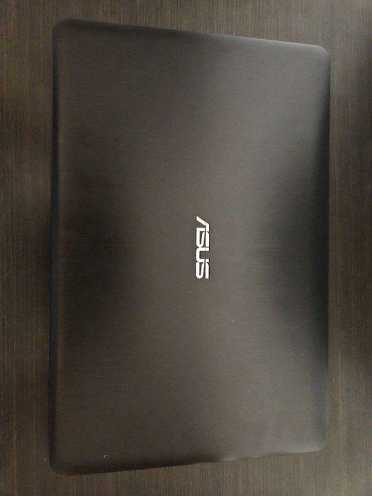 Czarny laptop Asus X541S