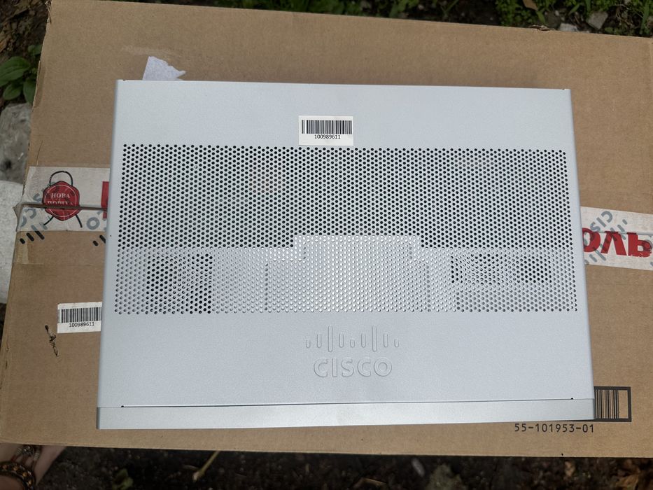 Маршрутизатор Cisco C 1111 -4Р. Новий  в упаковці.  Швидкість 1Гбіт/с