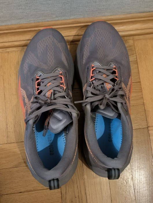 ASICS Novablast 5 43.5 (27.5)