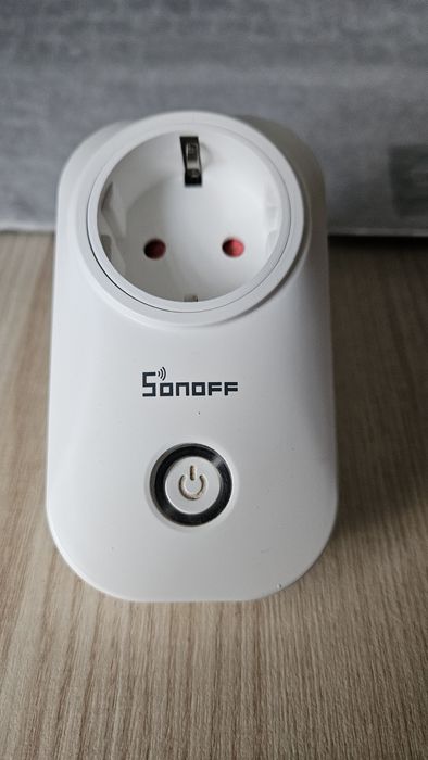 Pозумна Wi-Fi розетка SONOFF S20 EU
