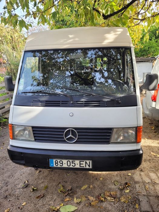 Mercedes  Benz Mb100