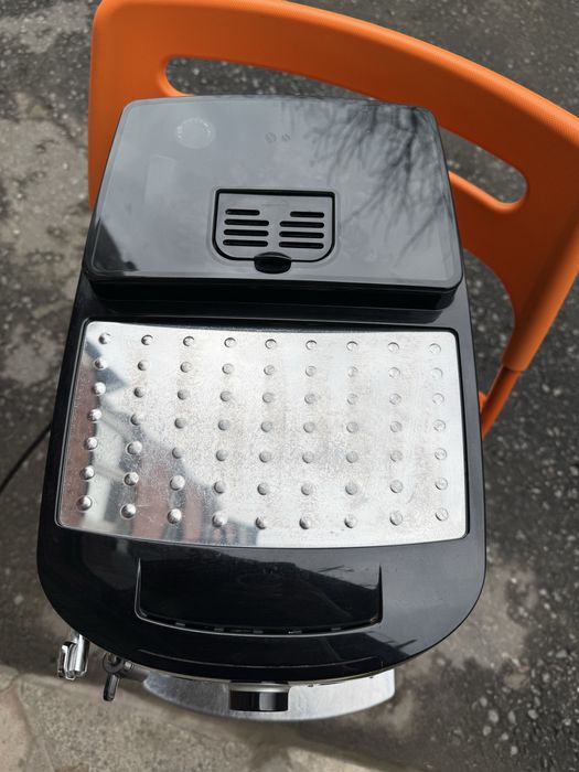 Кавомишина Delonghi Magnifica