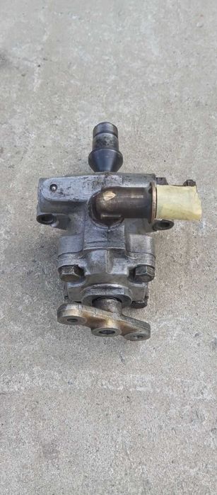насос Гіідропідсилювача руля Crysler Voyager2.5 TD   Dodge RamVan 2.5 CRD Jeep Cherokee  2.5-3.1 td
