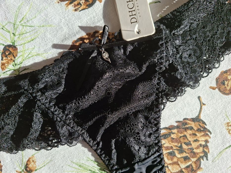 Stringi damskie rozm. M