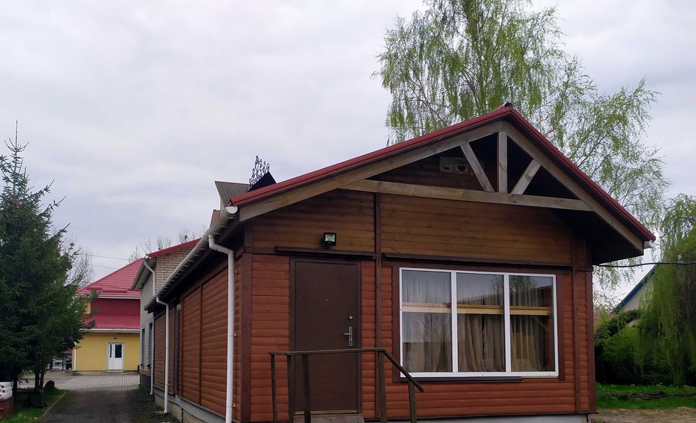 Продам ділянку в комлекті з будівлею, загальною площею 0,38 га