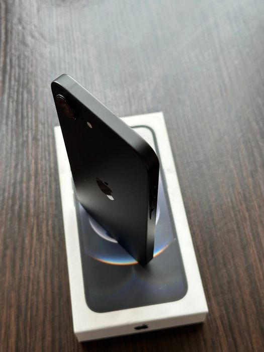 IPhone 16 E 128 Neverlock