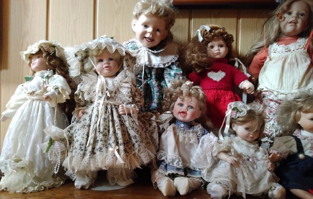Śliczne porcelanowe laleczki