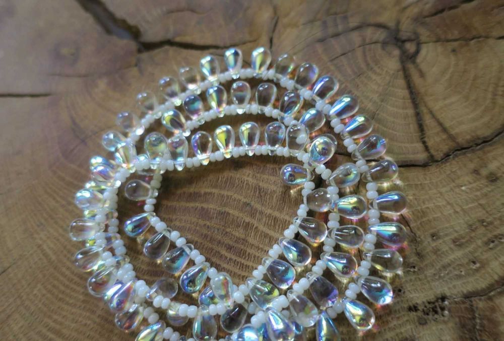 Stare korale Jablonex mieniące się PRL łezki