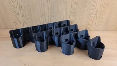 Parkside 12V - Suporte para baterias.