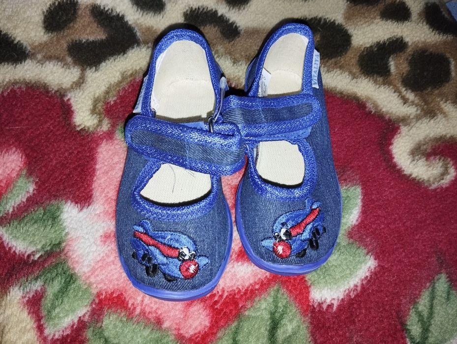 Дитячі      капці