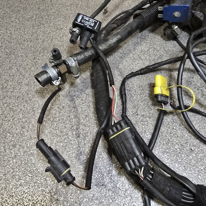 ГБО-4 підкапотка для авто Stag-4eco на циліндрів