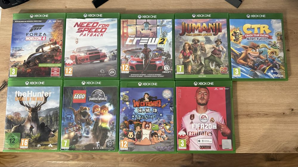 Xbox One X 1TB – idealny stan + nowy pad + 9 gier GRATIS