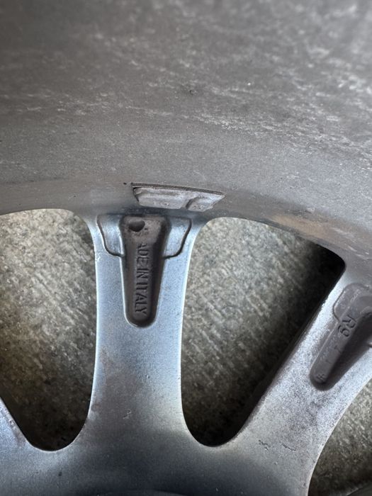 Продам шини з дисками BRIDGESTONE 235/65R17 108T