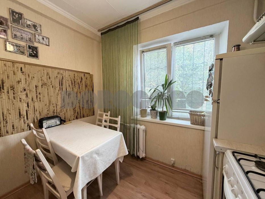 Продаж 2к, Ратушного 37, чешка, гарний стан, 49м2