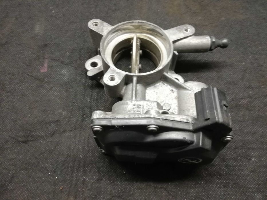 Opel Insignia 2,0 CDTI przepustnica
