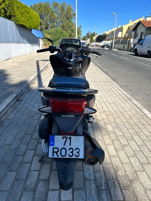 Honda pcx 2016 cinzenta