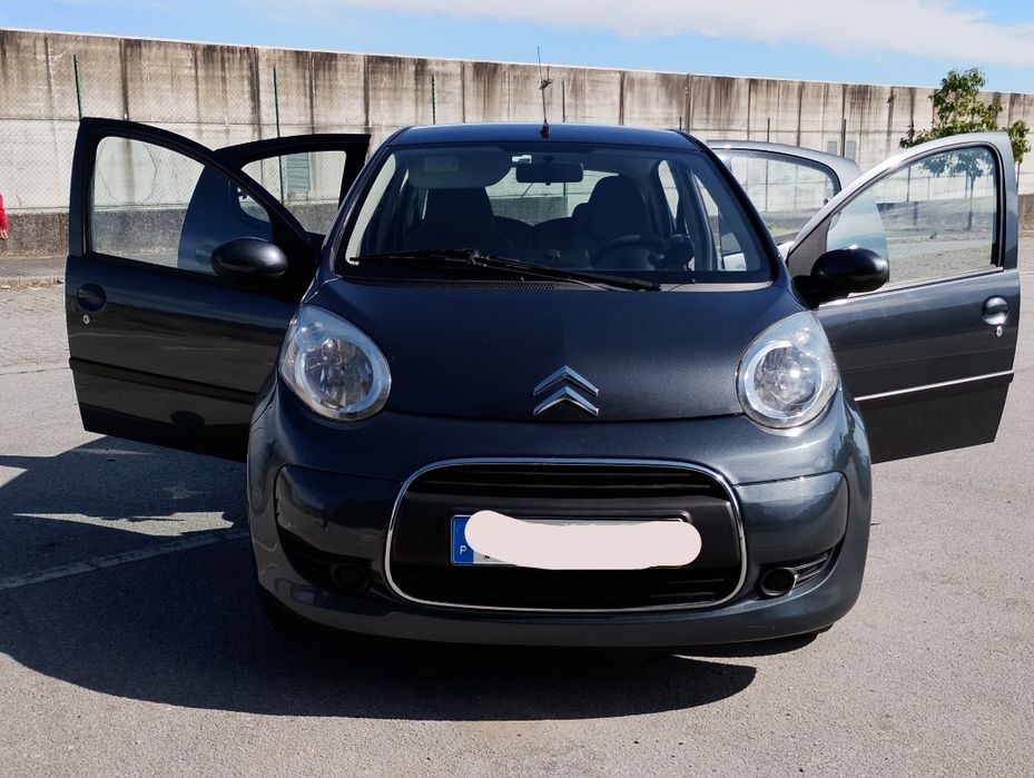 Citroën C1 com poucos km 2012