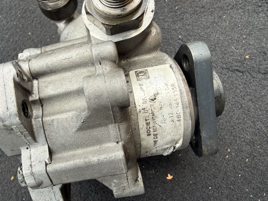 Насос Гур Audi A6C5 Passat B5 гур 4B0145155R насос