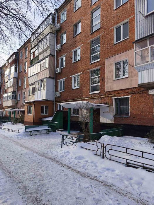 Продаж 2-х кімнатна по Станіслава Прощенка