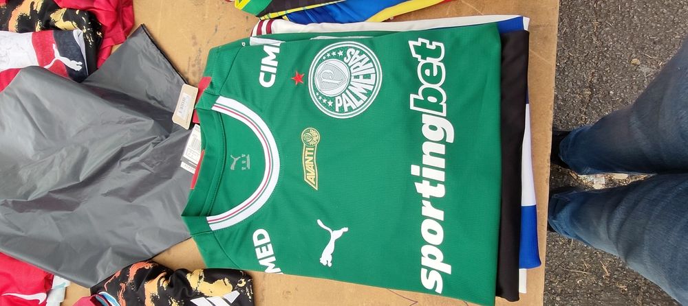 varios clubes e seleçoes