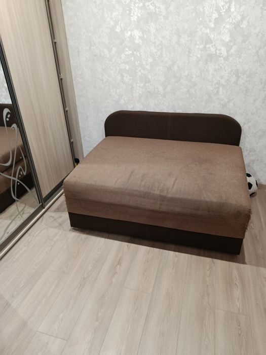 Диван безкоштовно