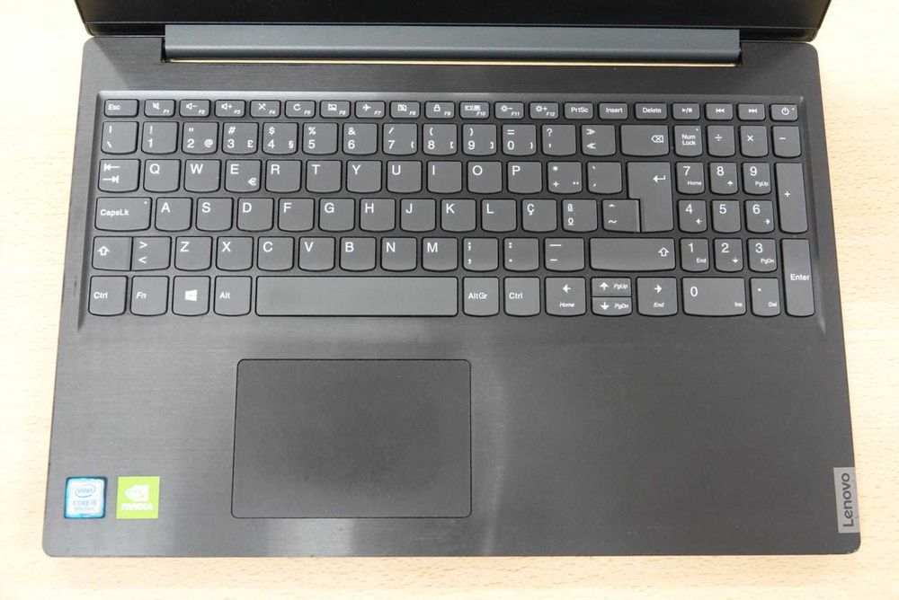 Lenovo IdeaPad S145-15IWL Intel Core i5-8265U/8 GB/256GB SSD/15.6"