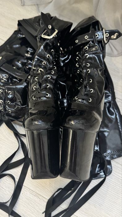 Стріпи (3) Pleaser в гарному стані, 38 розмір