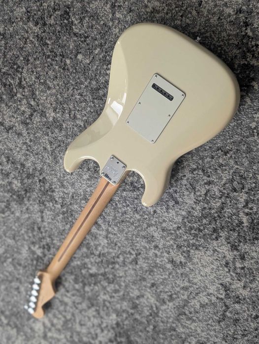 Электрогитара Fender American Professional HSS Shawbucker Stratocaster