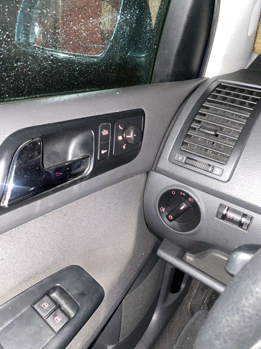 VW Polo 1.2 Gasolina | 2002 | 5 Portas | 203.000 km