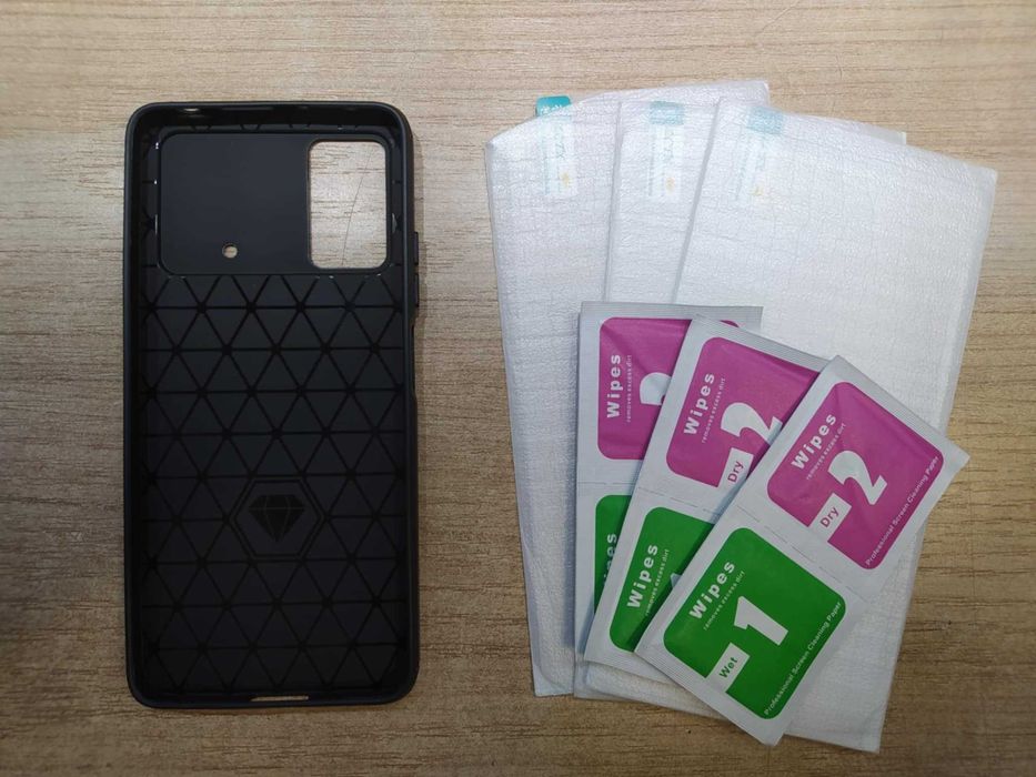 Etui pancerne carbon do POCO M4 PRO 4G + 3 szkła hartowane