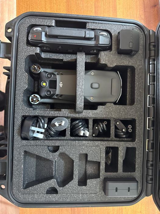 Квадрокоптер Dji  mavic 3 т