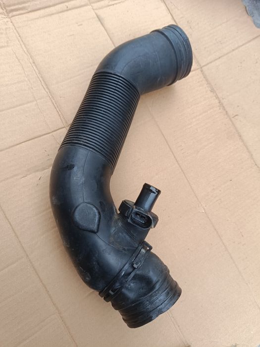 Патрубок впускний volkswagen jetta