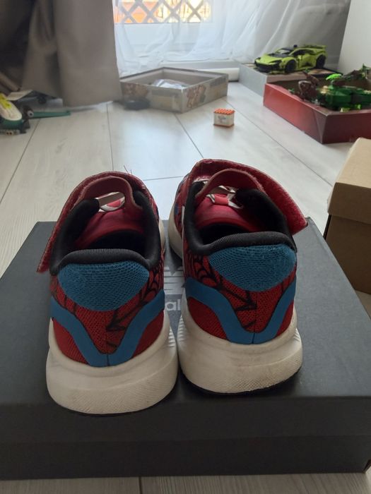 Кросівки adidas spider men 32, кросівки дитячі