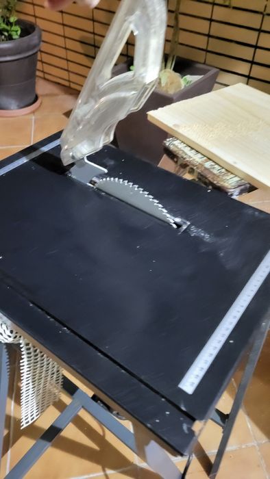 Mesa de serra como nova