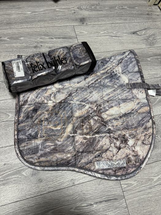 Комплект для коня виїздковий новий .Вальтрап і бинти.