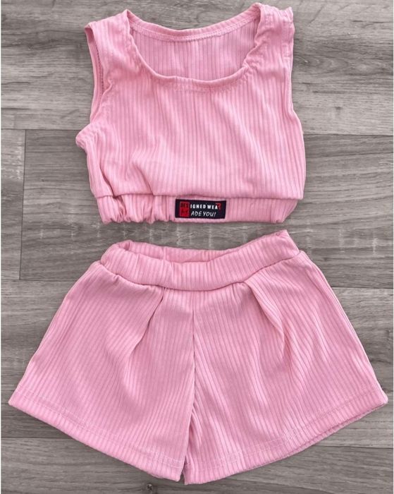 Костюм для дівчинки