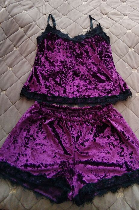 Б/у піжама фіолетового кольору з переливом