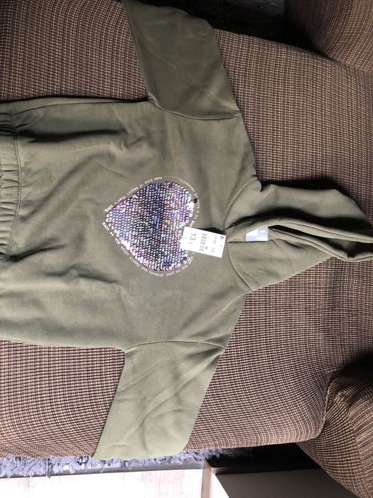 Sweatshirt nova com etiqueta - 11/12 anos