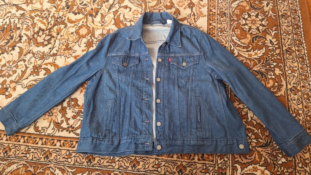 Джинсовая куртка Levi's. M. Женская.