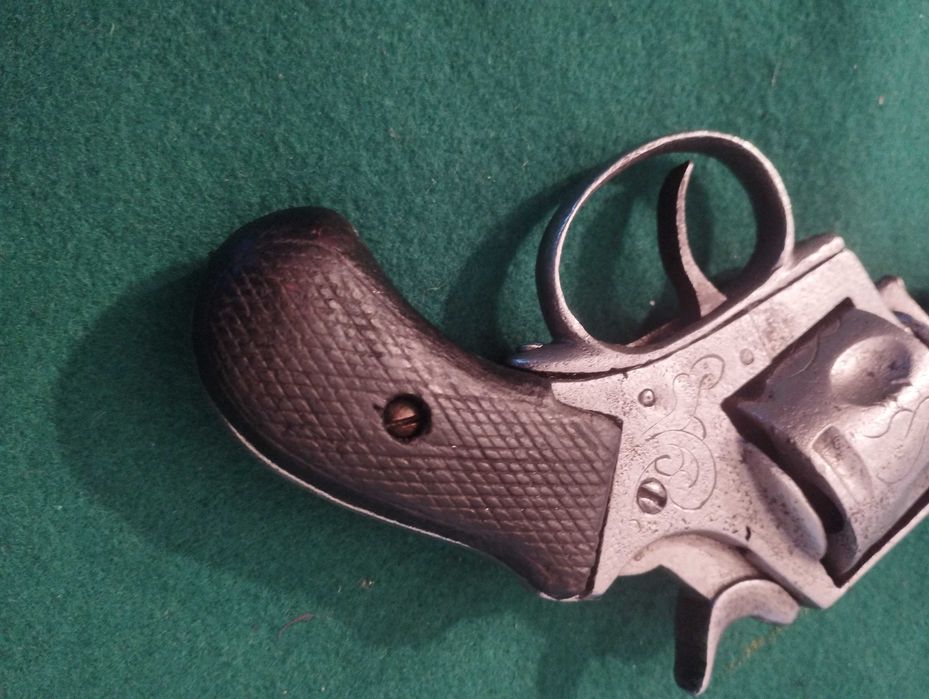 Revolver Buldog circa 1890